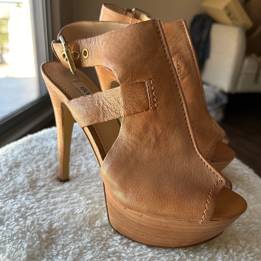 Guess Platforms